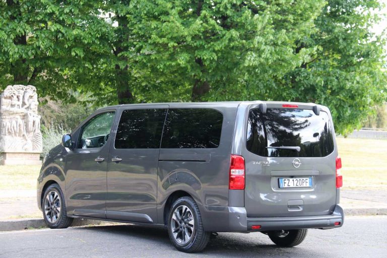 Opel Zafira Life, la prova su strada