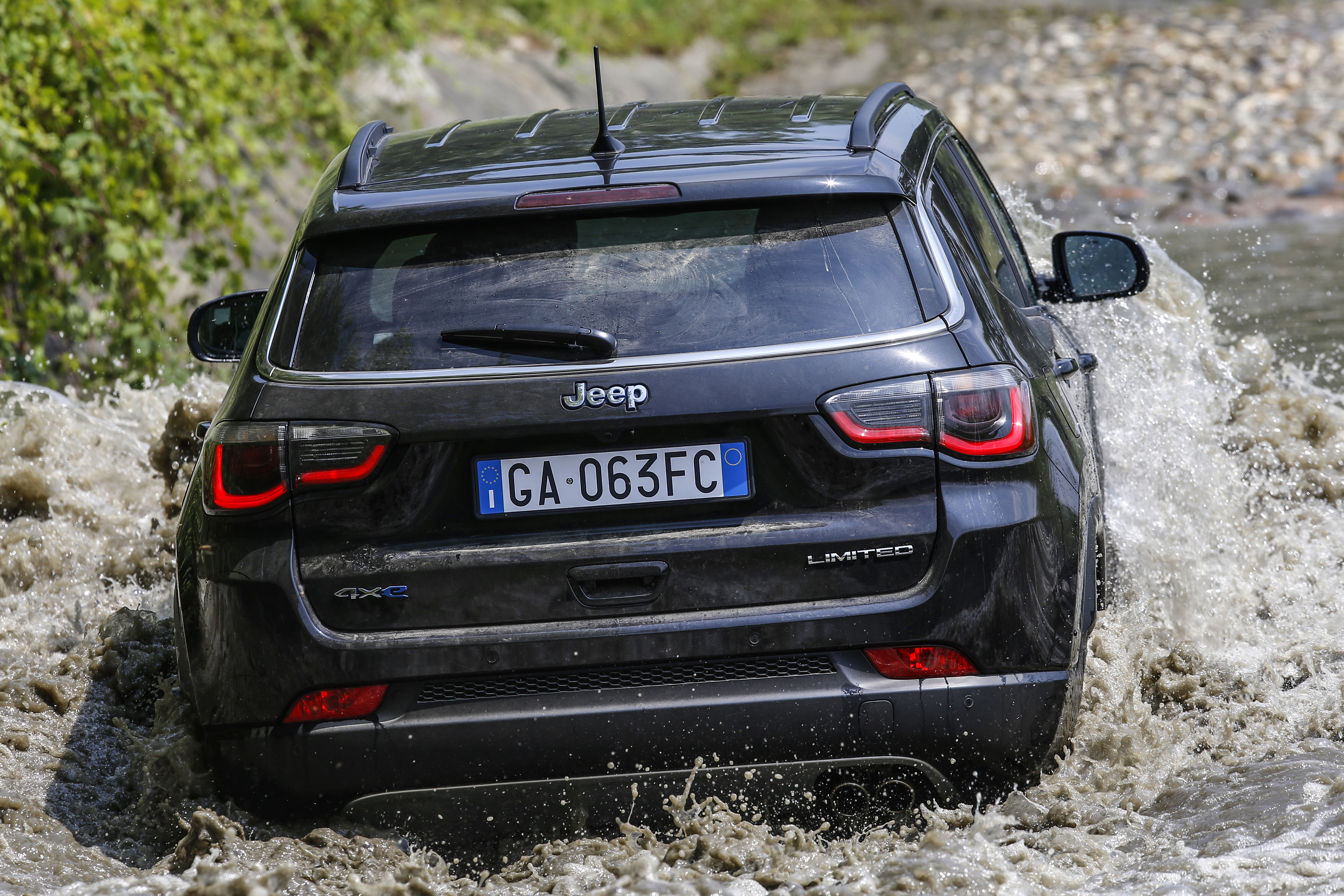 Jeep Compass 4xe e Jeep Renegade 4xe: le immagini