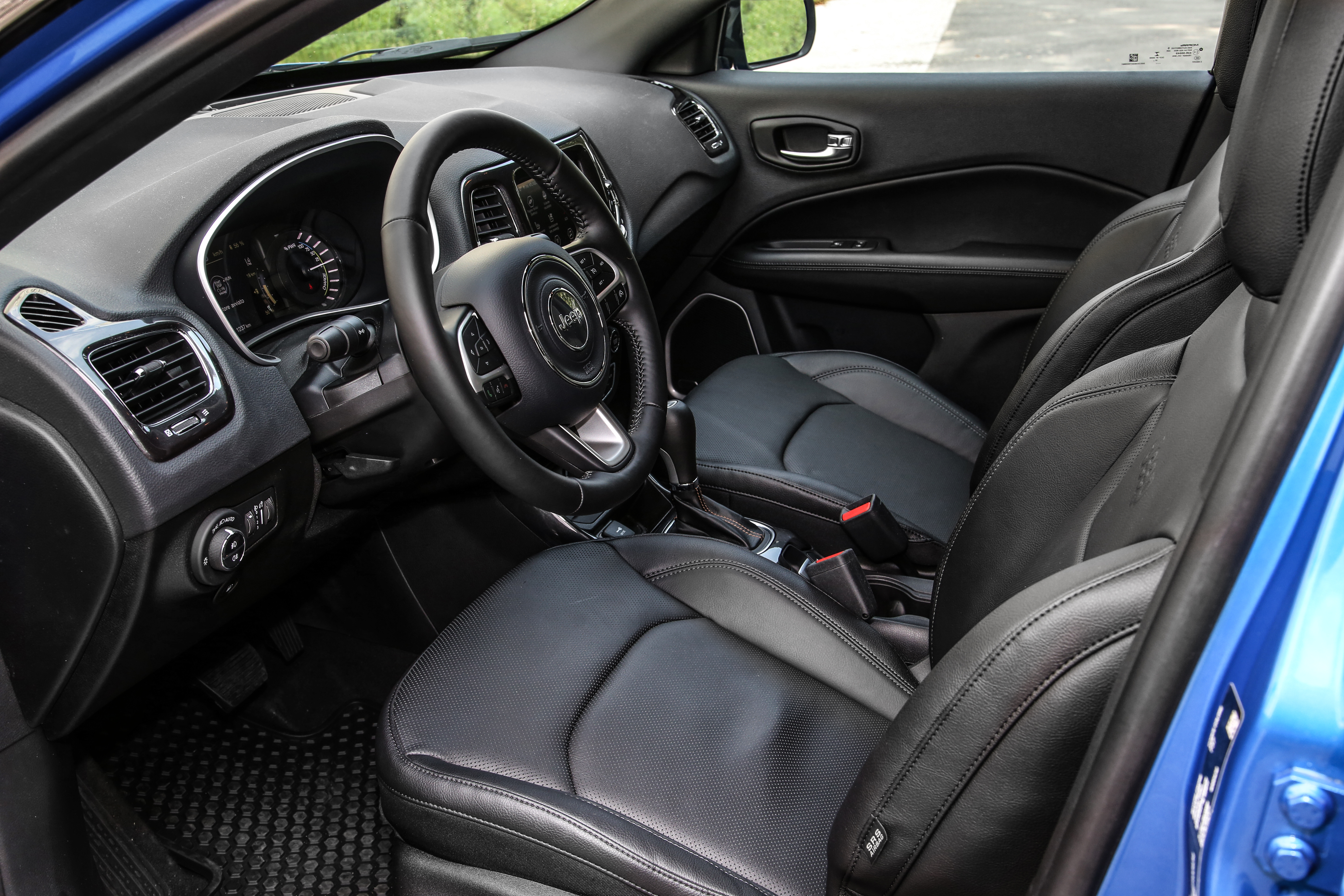 Jeep Compass 4xe e Jeep Renegade 4xe: le immagini