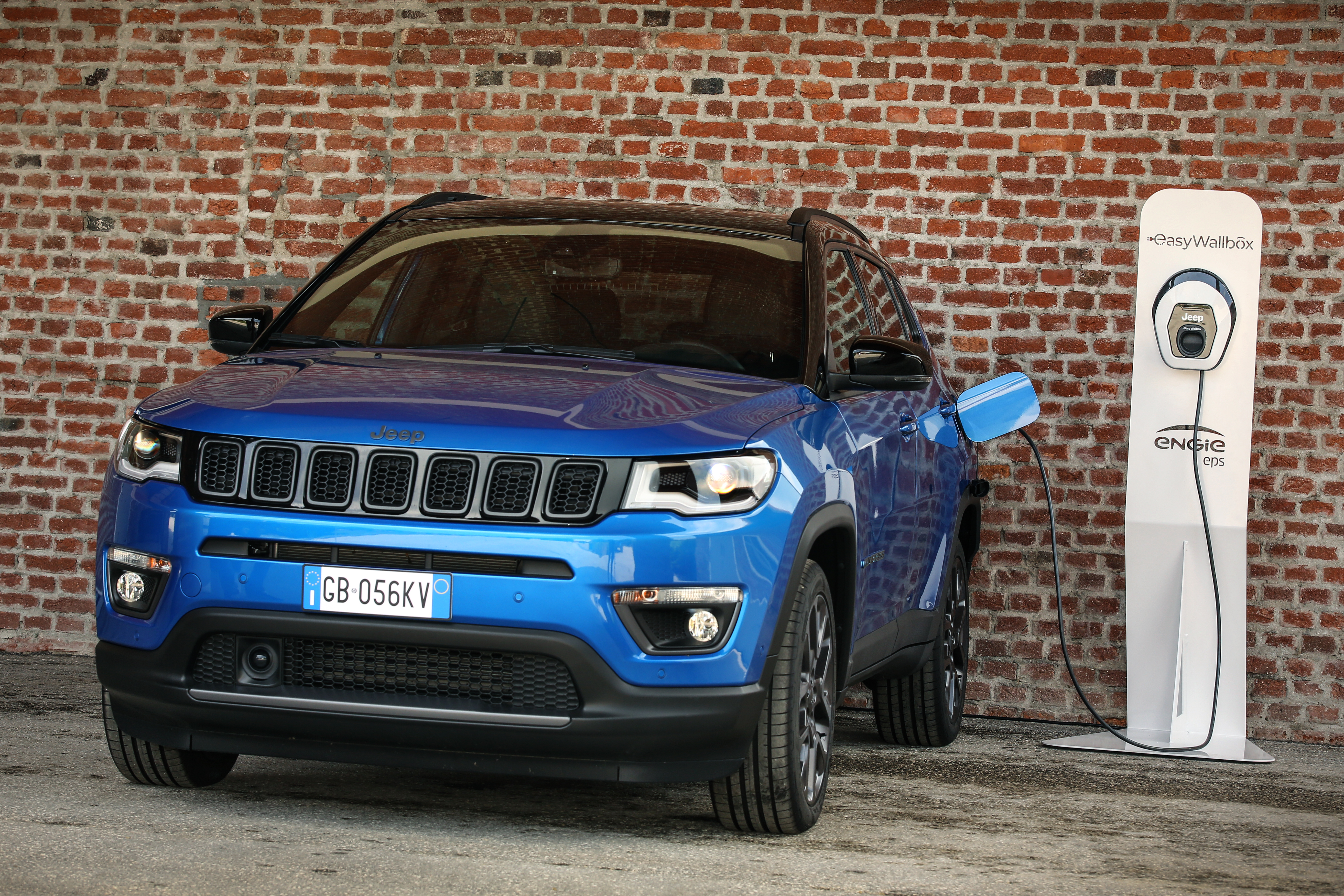 Jeep Compass 4xe e Jeep Renegade 4xe: le immagini