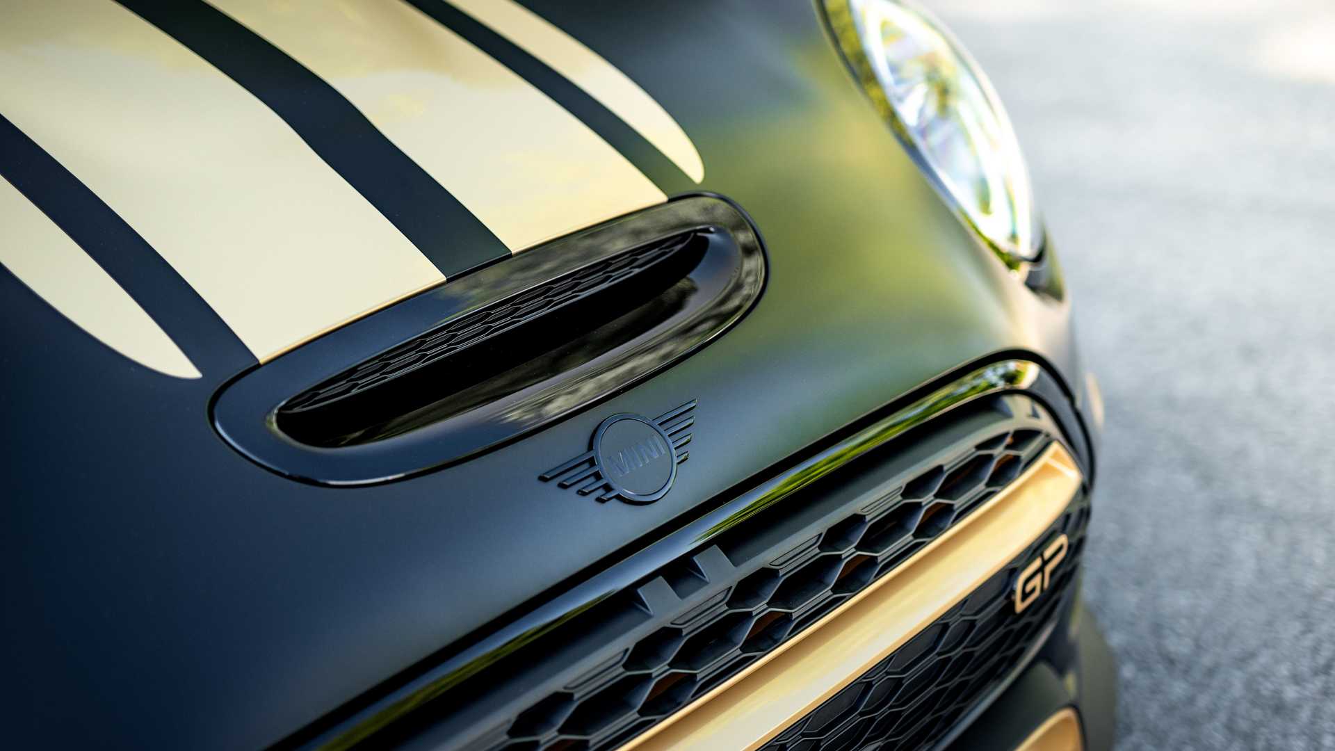 MINI John Cooper Works GP by Manhart: immagini ufficiali