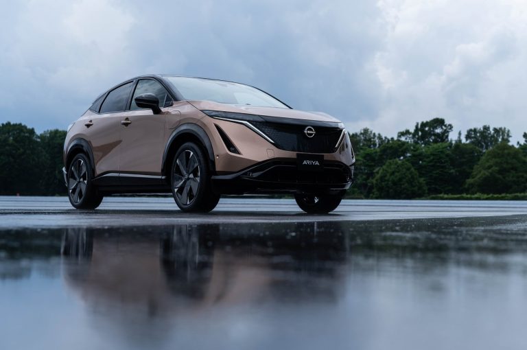 Nissan Ariya: immagini ufficiali