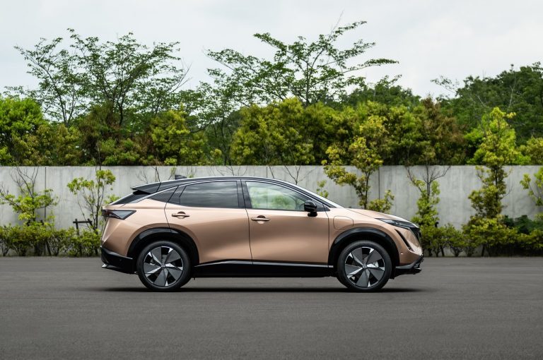 Nissan Ariya: immagini ufficiali