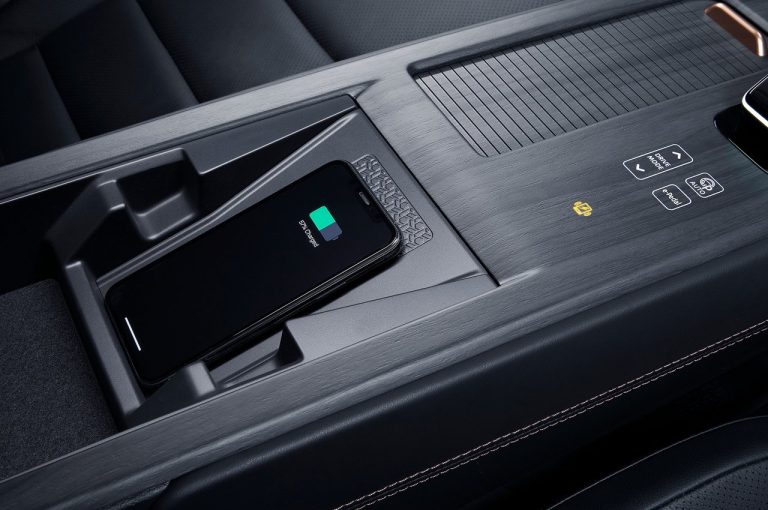 Nissan Ariya: immagini ufficiali