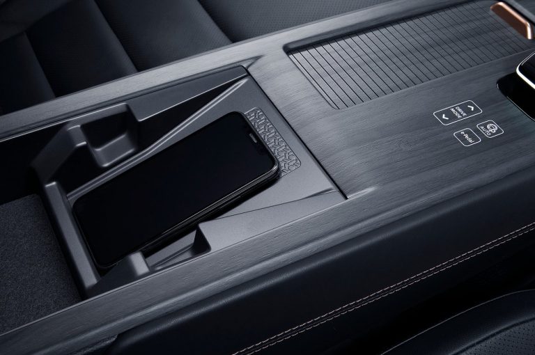 Nissan Ariya: immagini ufficiali
