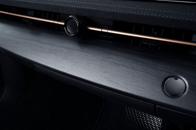 Nissan Ariya: immagini ufficiali