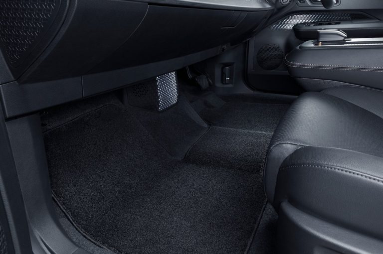 Nissan Ariya: immagini ufficiali