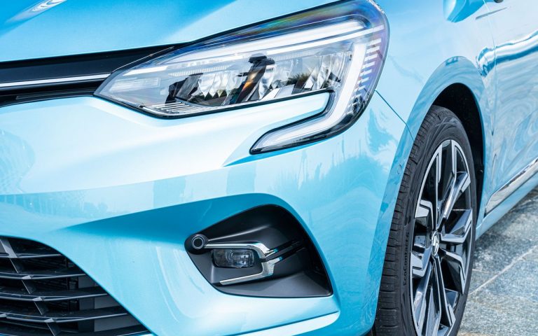 Renault Clio, Captur e Megane E-Tech: immagini ufficiali