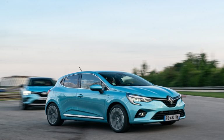 Renault Clio, Captur e Megane E-Tech: immagini ufficiali