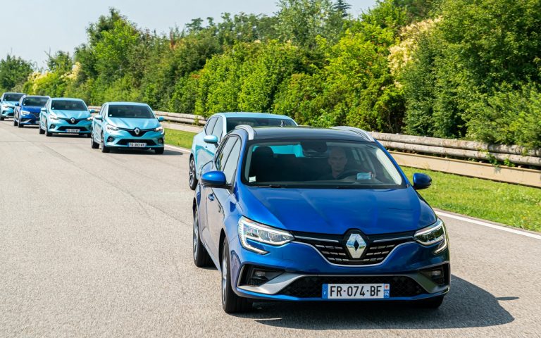 Renault Clio, Captur e Megane E-Tech: immagini ufficiali