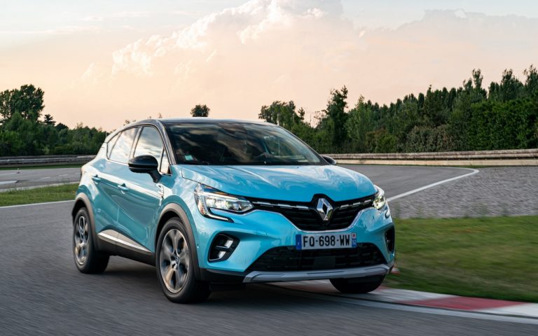 Renault Clio, Captur e Megane E-Tech: immagini ufficiali