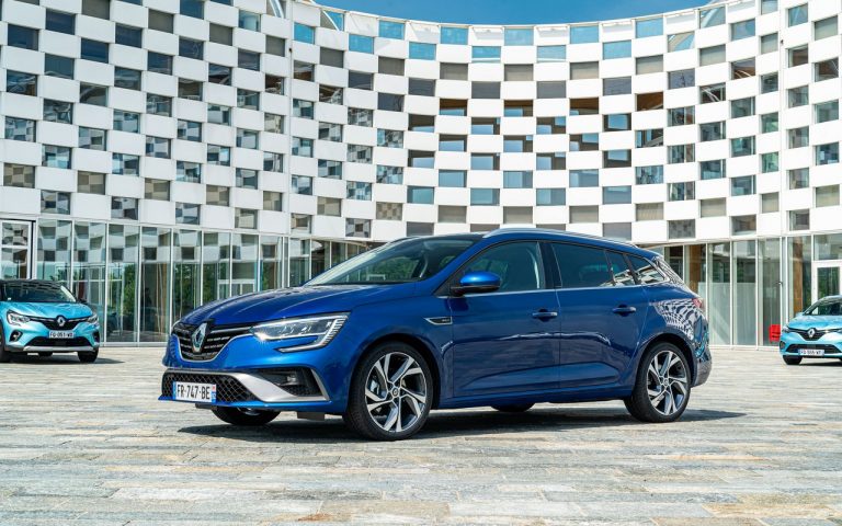 Renault Clio, Captur e Megane E-Tech: immagini ufficiali