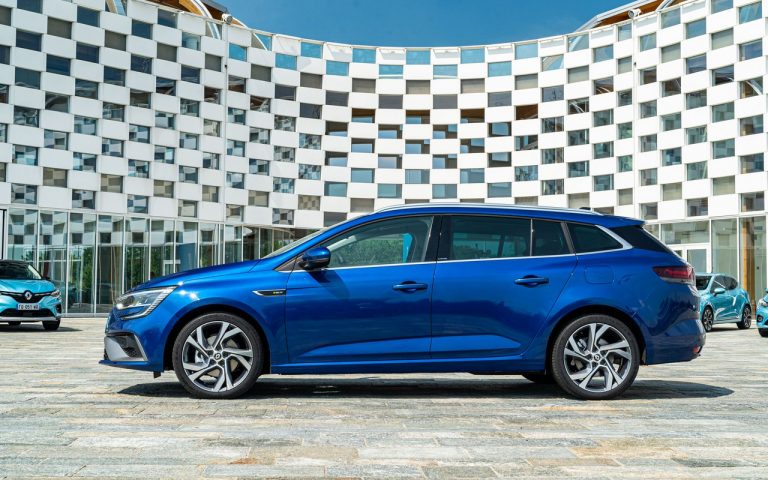 Renault Clio, Captur e Megane E-Tech: immagini ufficiali