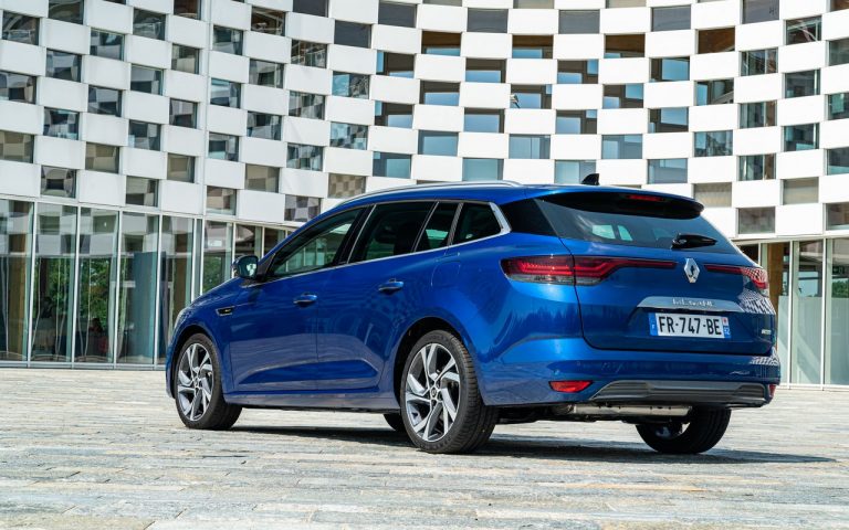 Renault Clio, Captur e Megane E-Tech: immagini ufficiali