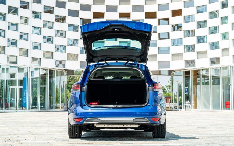 Renault Clio, Captur e Megane E-Tech: immagini ufficiali