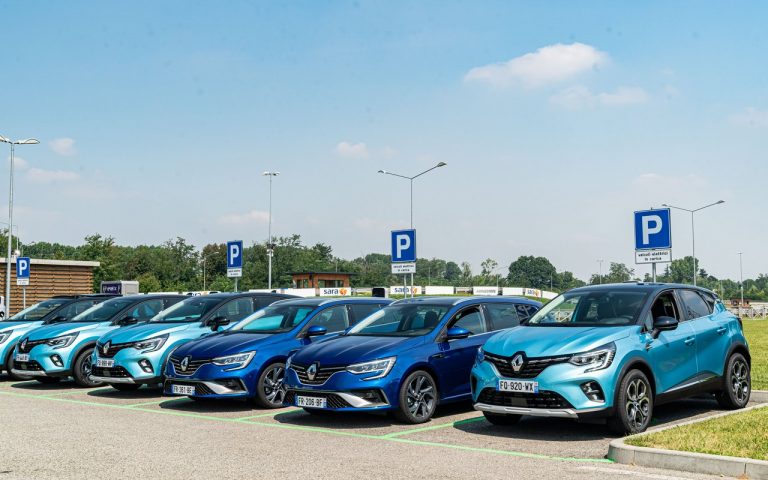 Renault Clio, Captur e Megane E-Tech: immagini ufficiali
