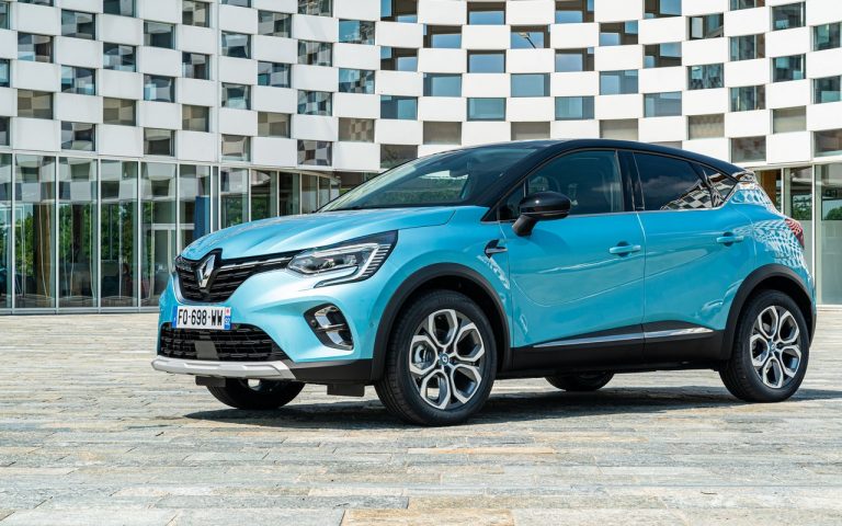 Renault Clio, Captur e Megane E-Tech: immagini ufficiali