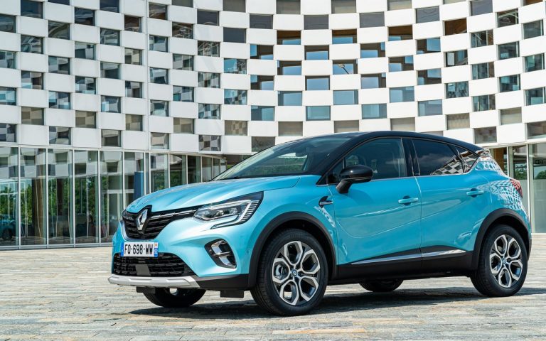 Renault Clio, Captur e Megane E-Tech: immagini ufficiali