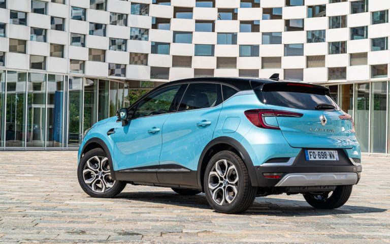 Renault Clio, Captur e Megane E-Tech: immagini ufficiali