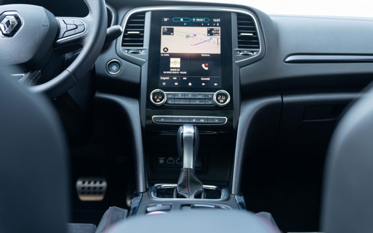 Renault Clio, Captur e Megane E-Tech: immagini ufficiali