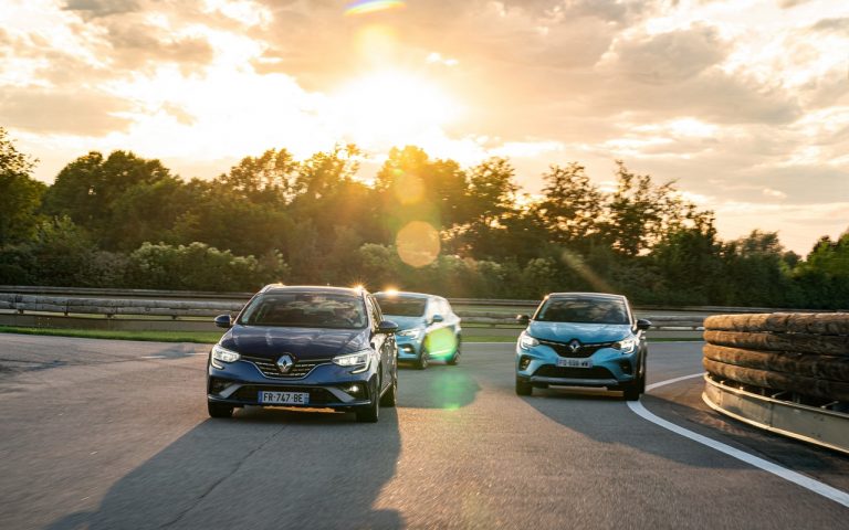 Renault Clio, Captur e Megane E-Tech: immagini ufficiali