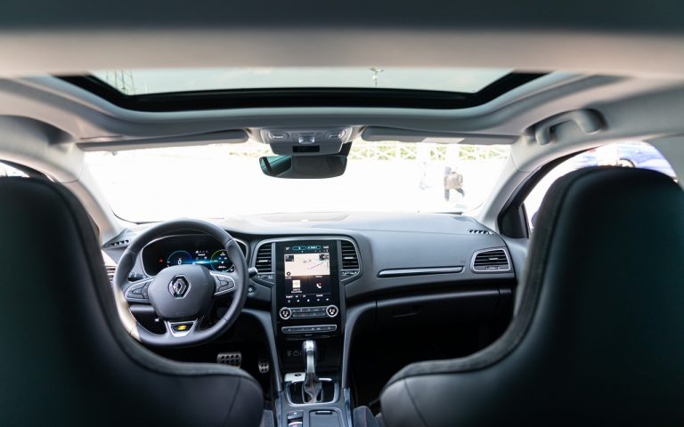 Renault Clio, Captur e Megane E-Tech: immagini ufficiali
