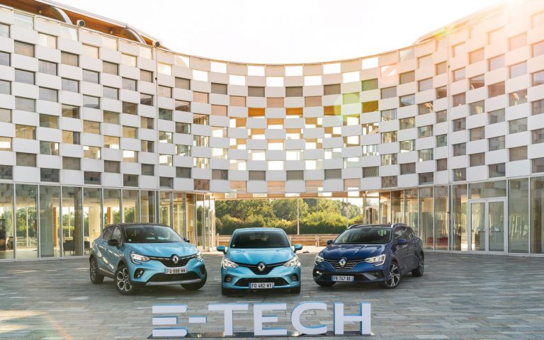 Renault Clio, Captur e Megane E-Tech: immagini ufficiali