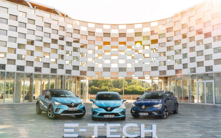 Renault Clio, Captur e Megane E-Tech: immagini ufficiali