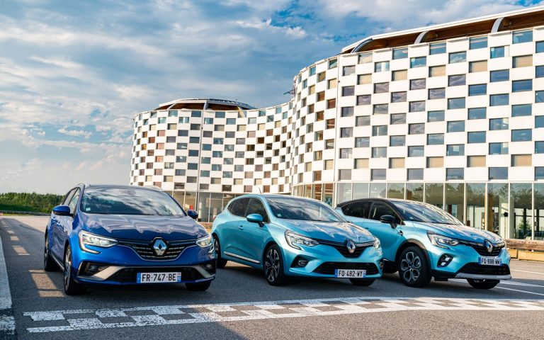Renault Clio, Captur e Megane E-Tech: immagini ufficiali