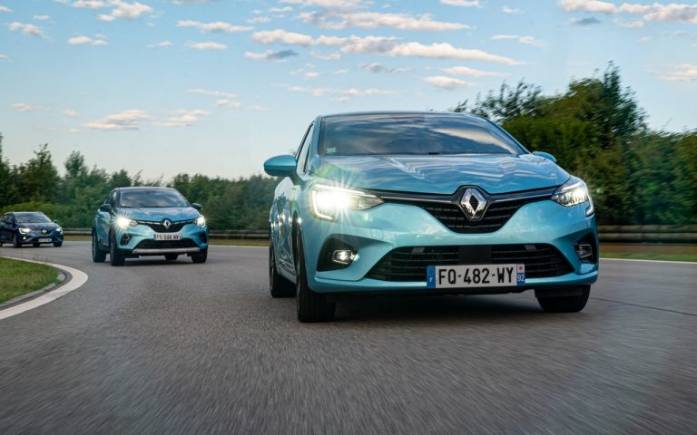 Renault Clio, Captur e Megane E-Tech: immagini ufficiali