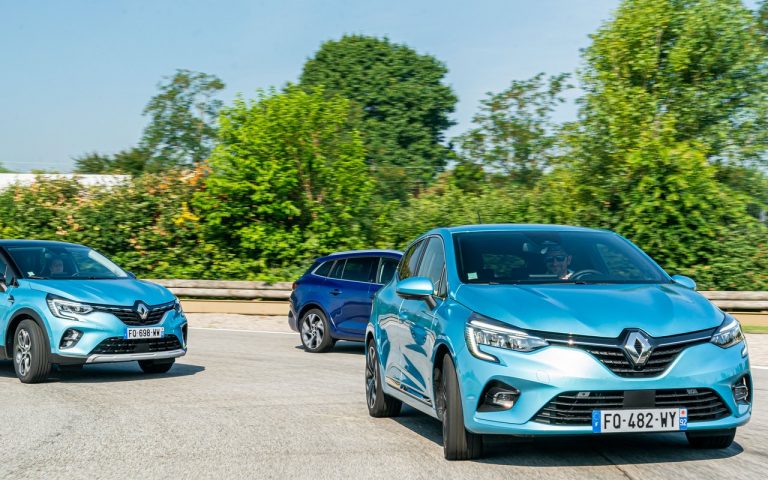 Renault Clio, Captur e Megane E-Tech: immagini ufficiali