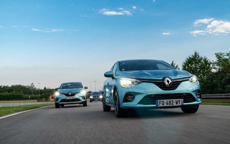 Renault Clio, Captur e Megane E-Tech: immagini ufficiali