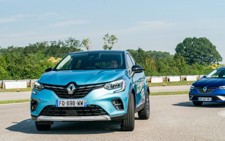 Renault Clio, Captur e Megane E-Tech: immagini ufficiali