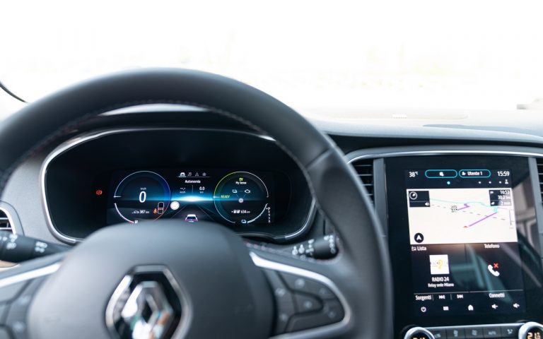 Renault Clio, Captur e Megane E-Tech: immagini ufficiali