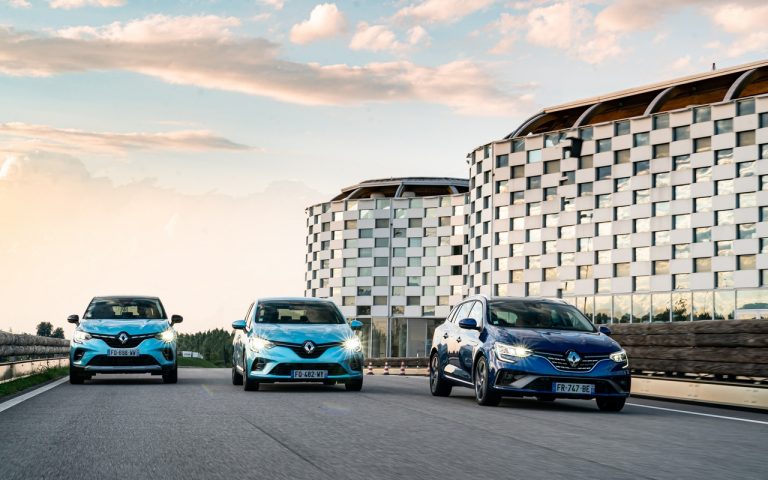Renault Clio, Captur e Megane E-Tech: immagini ufficiali