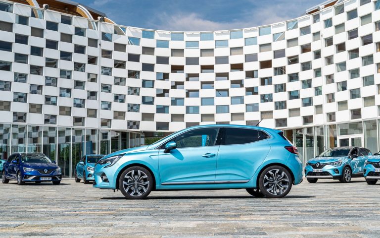 Renault Clio, Captur e Megane E-Tech: immagini ufficiali