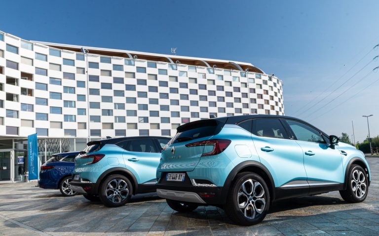 Renault Clio, Captur e Megane E-Tech: immagini ufficiali