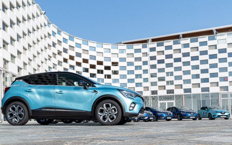 Renault Clio, Captur e Megane E-Tech: immagini ufficiali
