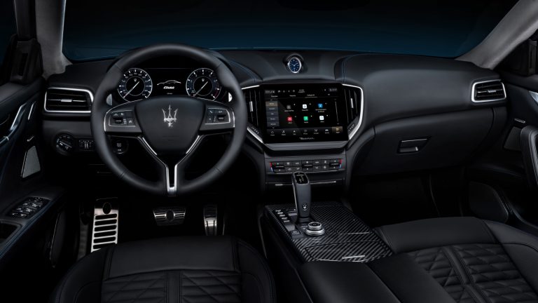 Maserati Ghibli Hybrid: immagini ufficiali