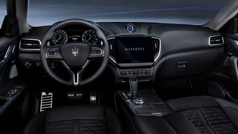 Maserati Ghibli Hybrid: immagini ufficiali