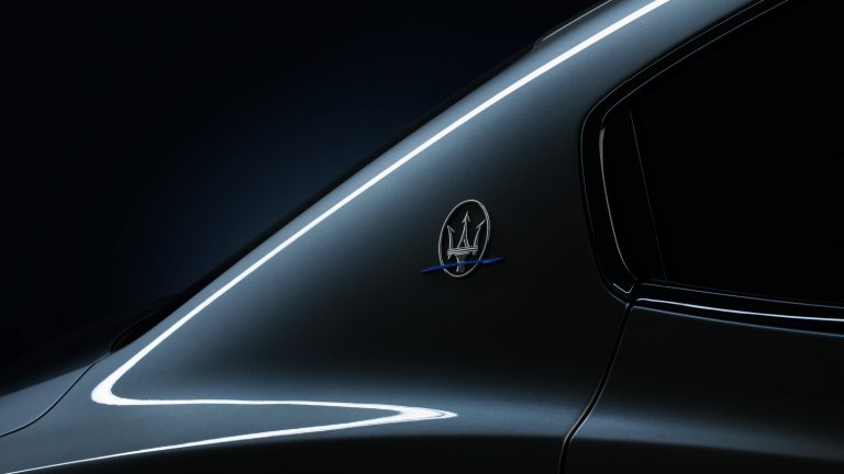 Maserati Ghibli Hybrid: immagini ufficiali