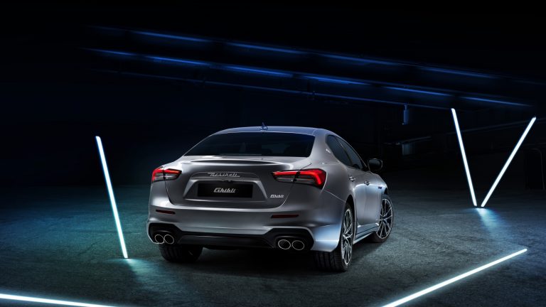 Maserati Ghibli Hybrid: immagini ufficiali