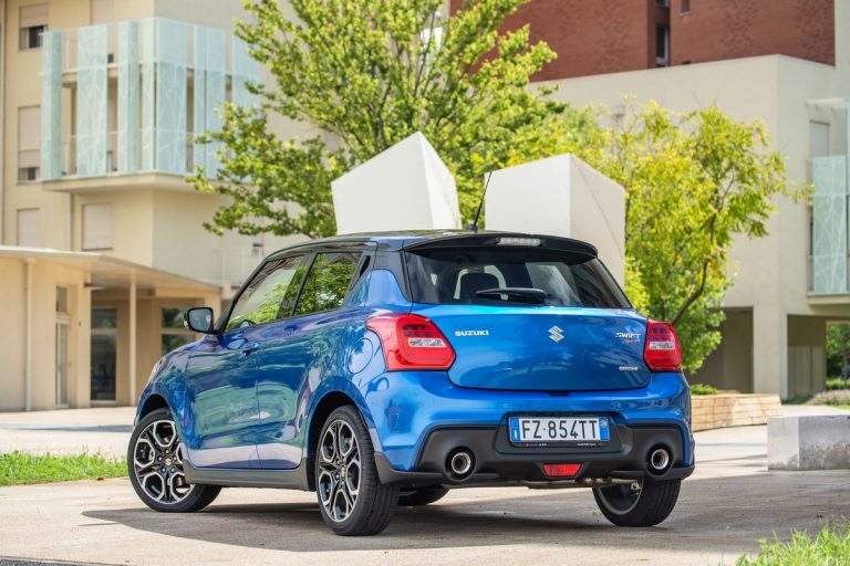 Suzuki Swift Sport Hybrid e Swift Hybrid