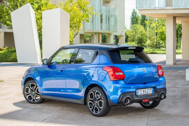 Suzuki Swift Sport Hybrid e Swift Hybrid