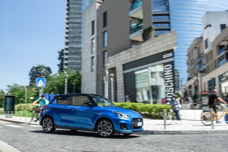 Suzuki Swift Sport Hybrid e Swift Hybrid