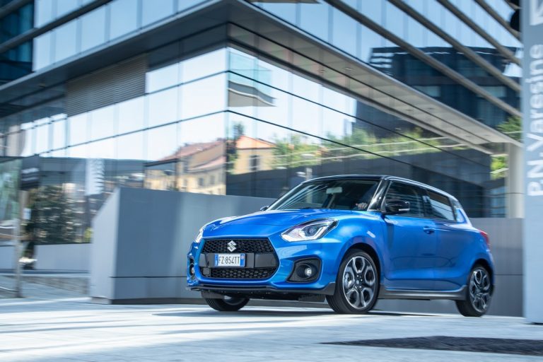 Suzuki Swift Sport Hybrid e Swift Hybrid