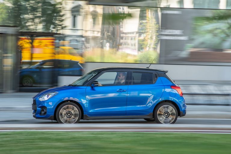 Suzuki Swift Sport Hybrid e Swift Hybrid