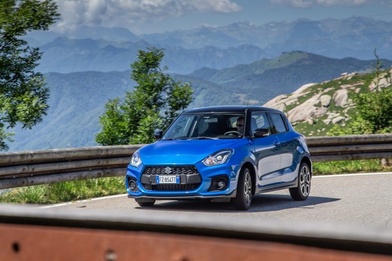 Suzuki Swift Sport Hybrid e Swift Hybrid