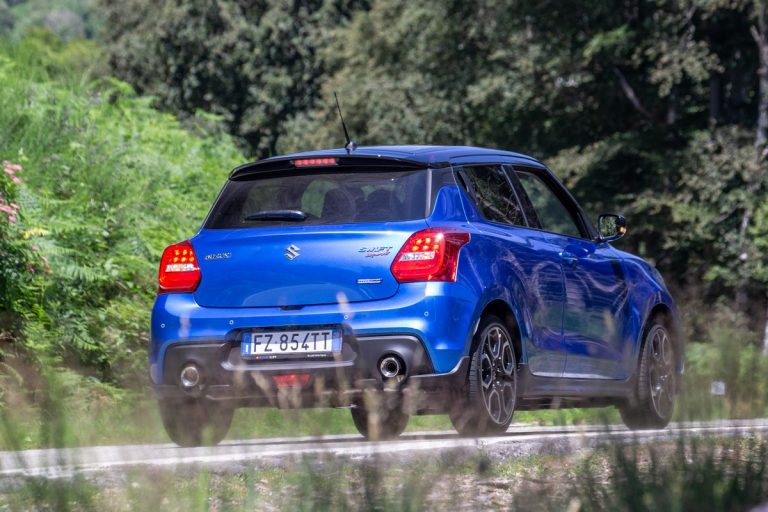 Suzuki Swift Sport Hybrid e Swift Hybrid