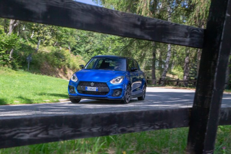 Suzuki Swift Sport Hybrid e Swift Hybrid